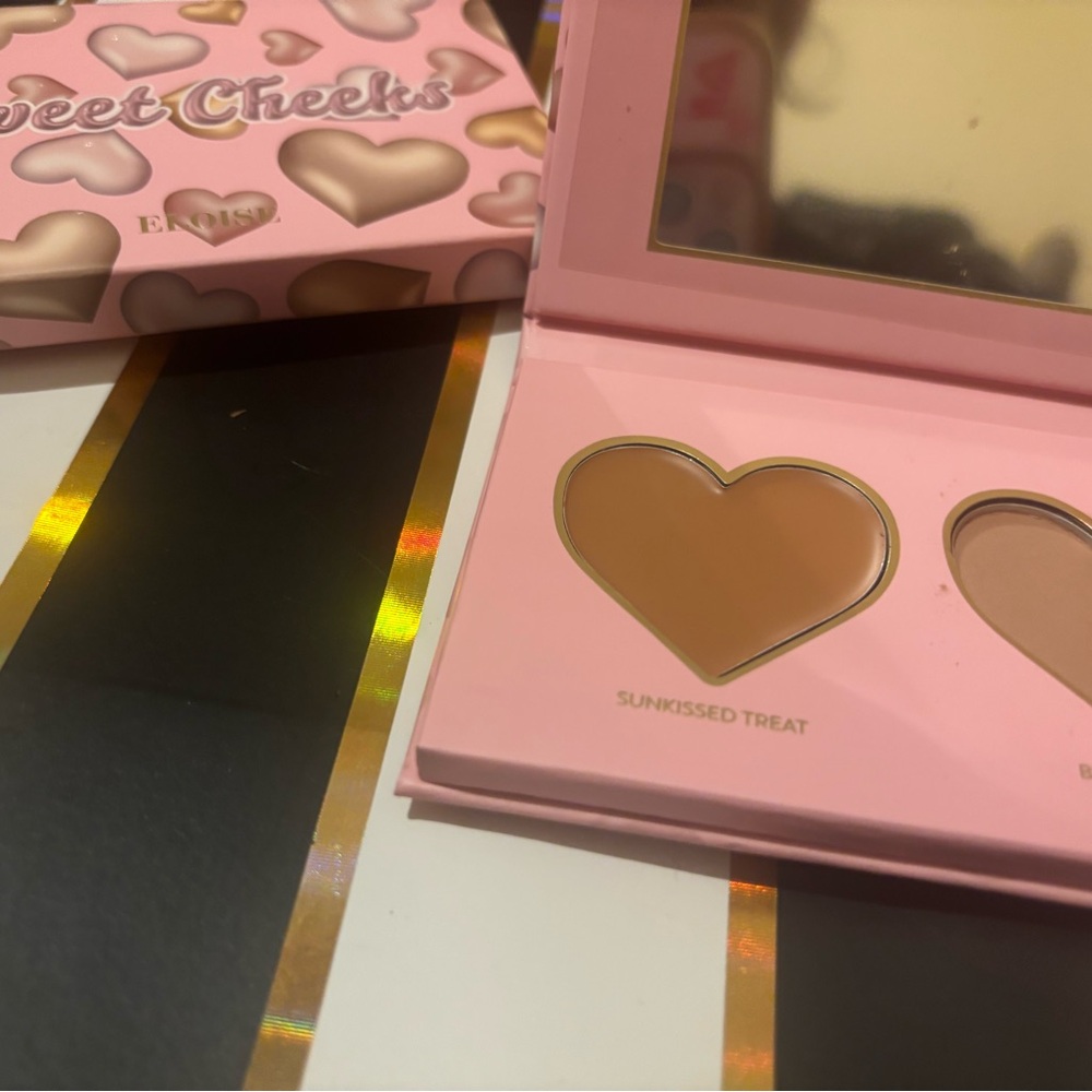 Sweet Cheeks Bronzer - Sunkissed Treat